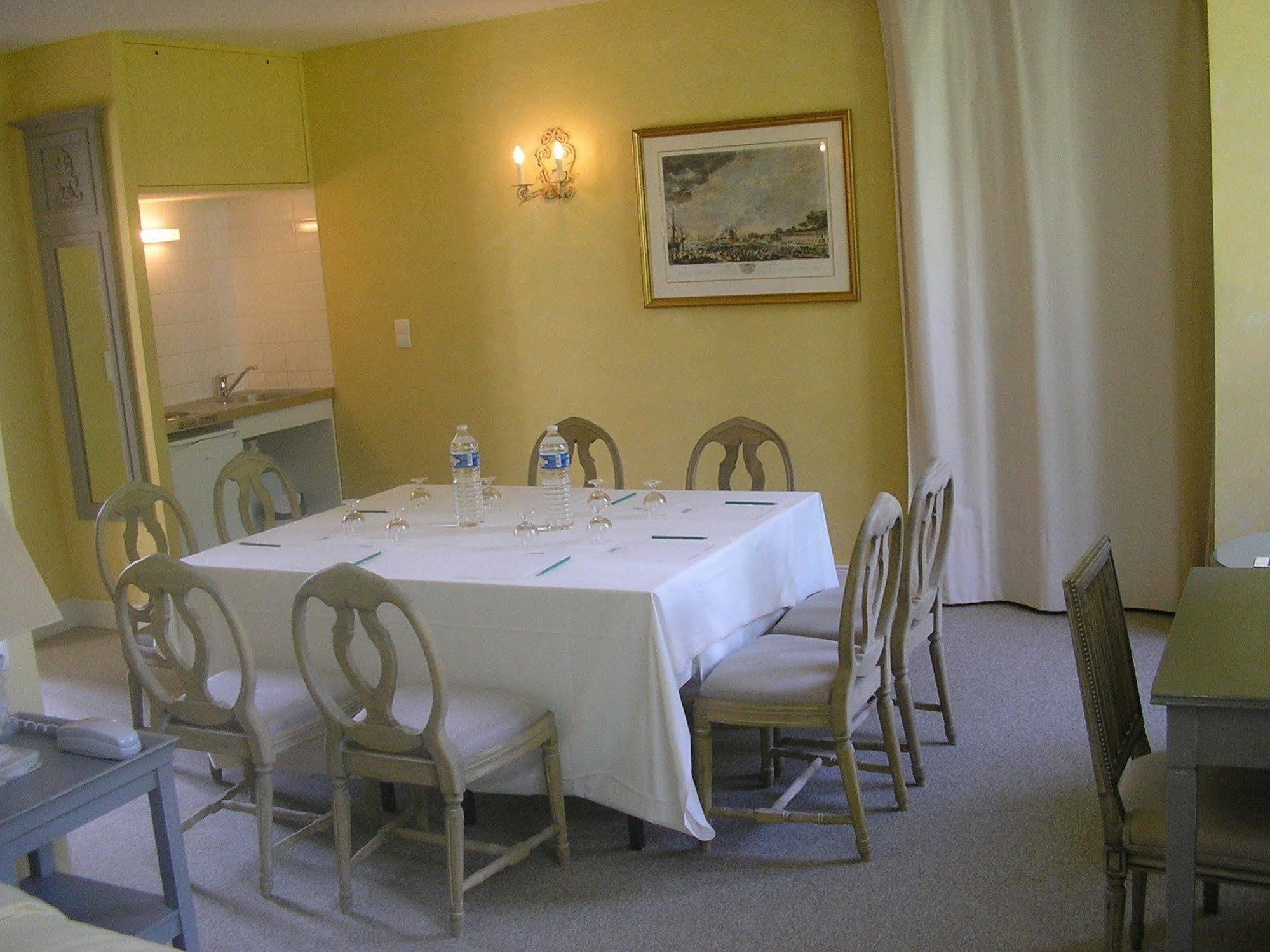 Chateau De Lazenay - Residence Hoteliere Bourges Eksteriør billede